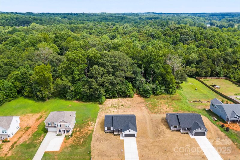 Property image 2 at 153 Pumice Drive, Statesville, NC 28625