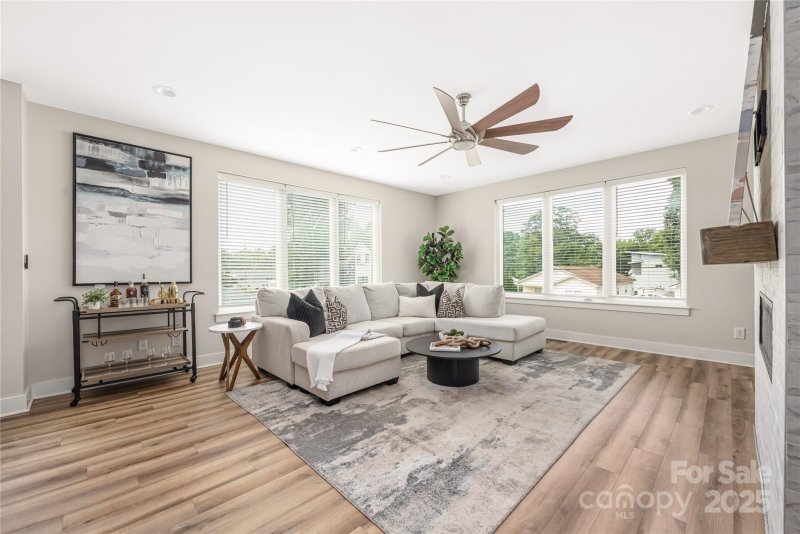 Property image 3 of 329 Coxe Avenue in Seversville, Charlotte, NC 28208