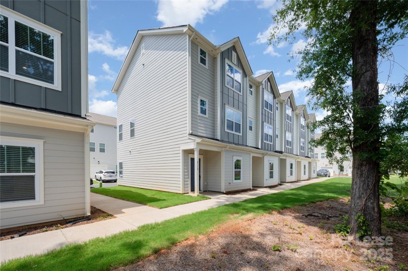 Property image 2 at 4118 Salient Street, Charlotte, NC 28205
