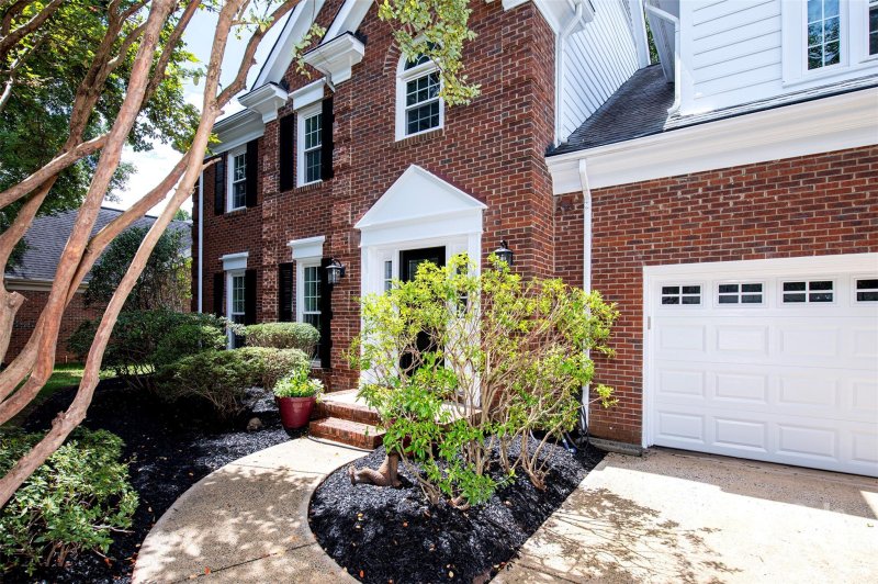 Property image 4 of 1206 Matthews Plantation Drive in Matthews Plantation, Matthews, NC 28105