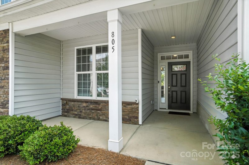 Property image 2 of 805 River Park Road in Waters Edge, Belmont, NC 28012