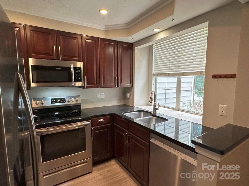 Property image 2 at 2958 Iron Gate Lane, Charlotte, NC 28212