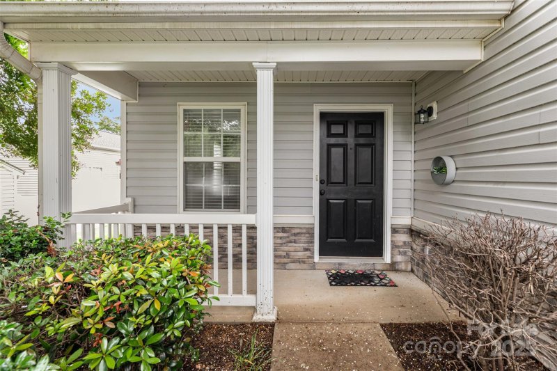 Property image 4 of 9341 Meadowmont View Drive in Highland Creek, Charlotte, NC 28269