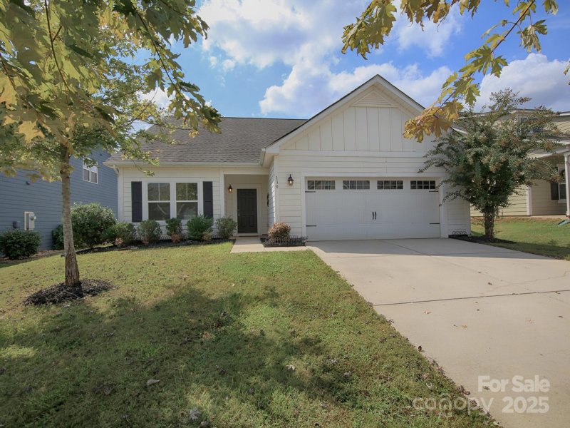 Property image 2 of 130 Jana Drive in Larkin, Statesville, NC 28677