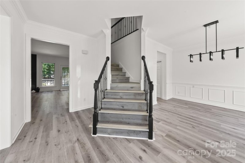 Property image 4 of 9418 Arborview Court in Davis Lake, Charlotte, NC 28269