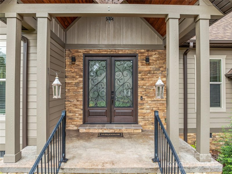 Property image 2 at 88 Ledgestone Drive, Fairview, NC 28730