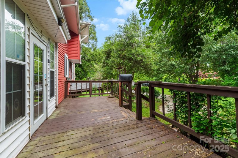 Property image 5 of 9 Arco Road in Arco Gardens, Asheville, NC 28805