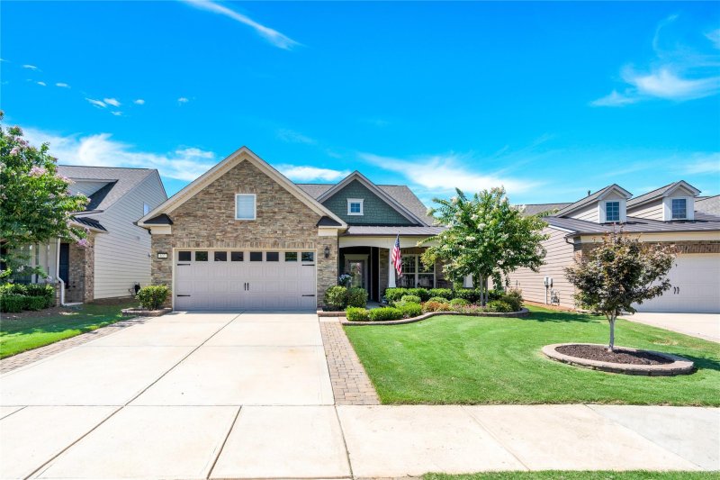 637 Birchway Drive