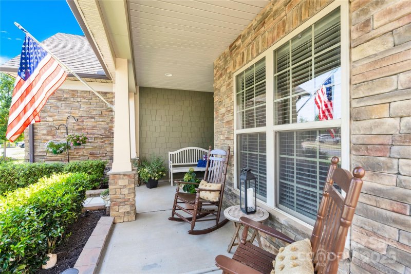Property image 3 of 637 Birchway Drive in Carolina Orchards, Fort Mill, SC 29715