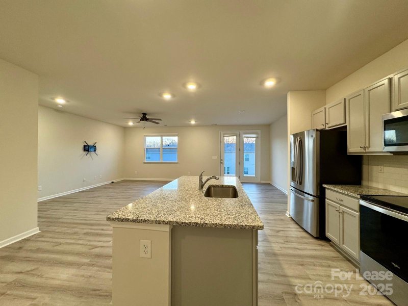 Property image 4 at 7032 Maple Run Circle, Charlotte, NC 28215