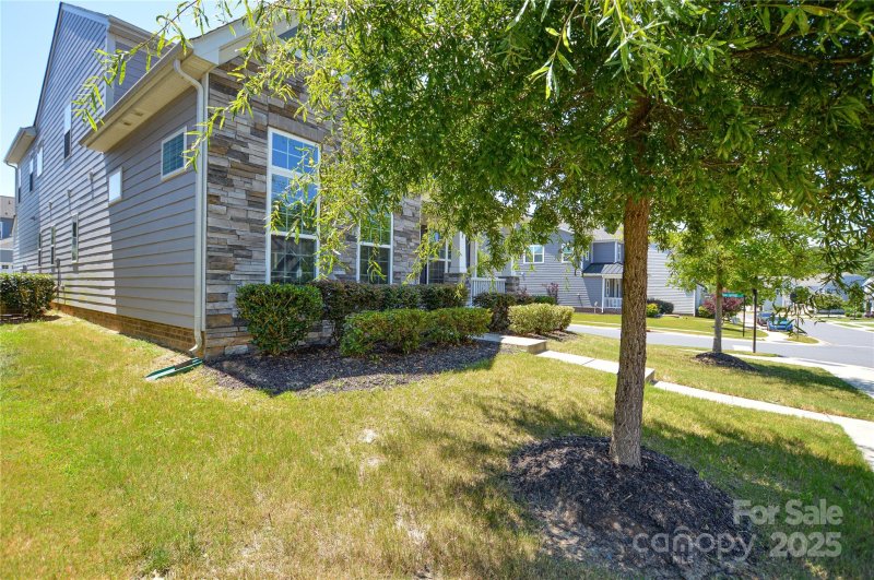 Property image 2 of 6096 Cloverdale Drive in Cameron Creek, Fort Mill, SC 29708
