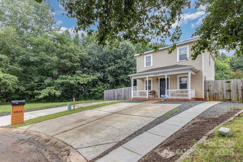 Property image 4 at 6824 Aerial Court, Charlotte, NC 28213