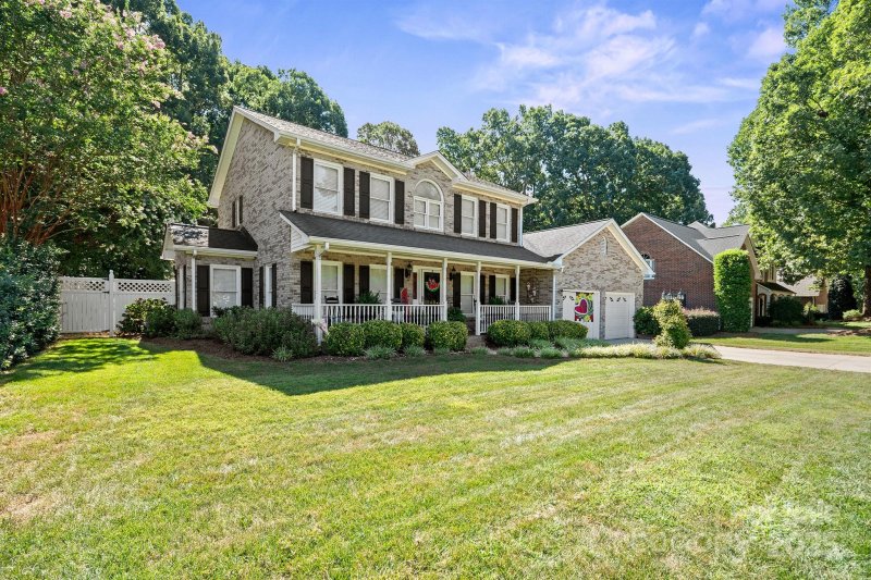 1948 Twin Ponds Drive