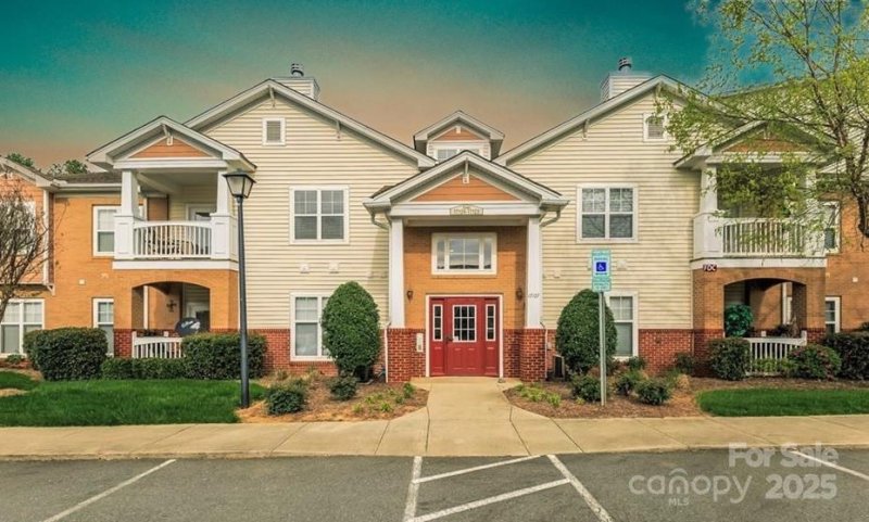 Property image 4 of 17111 Red Feather Drive in Copper Ridge, Charlotte, NC 28277