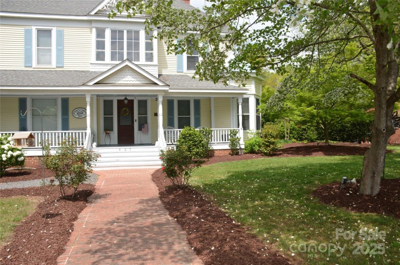 Property image 2 of 427 Pee Dee Avenue in Oakdale, Albemarle, NC 28001
