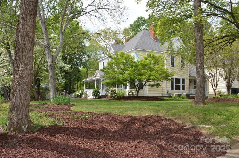 Property image 4 of 427 Pee Dee Avenue in Oakdale, Albemarle, NC 28001