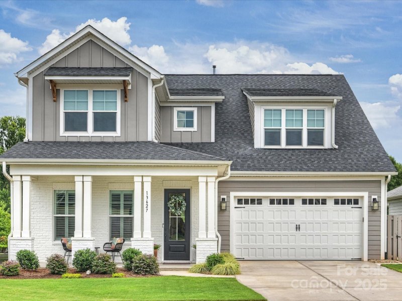 Phillips Village, Matthews Community