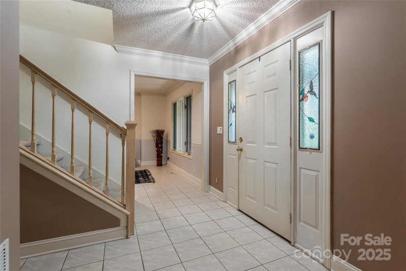 Property image 5 of 25 Weston Heights Drive in Weston Heights, Asheville, NC 28803