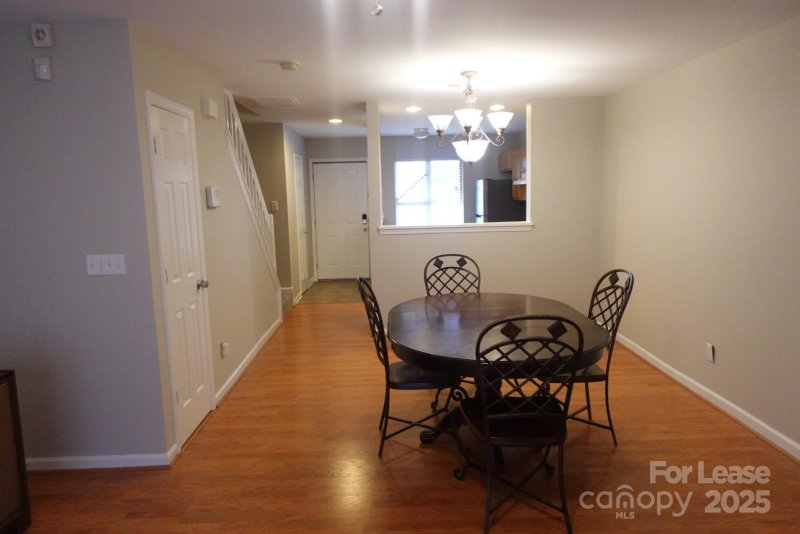 Property image 3 of 1725 Forest Side Lane in University Heights, Charlotte, NC 28213