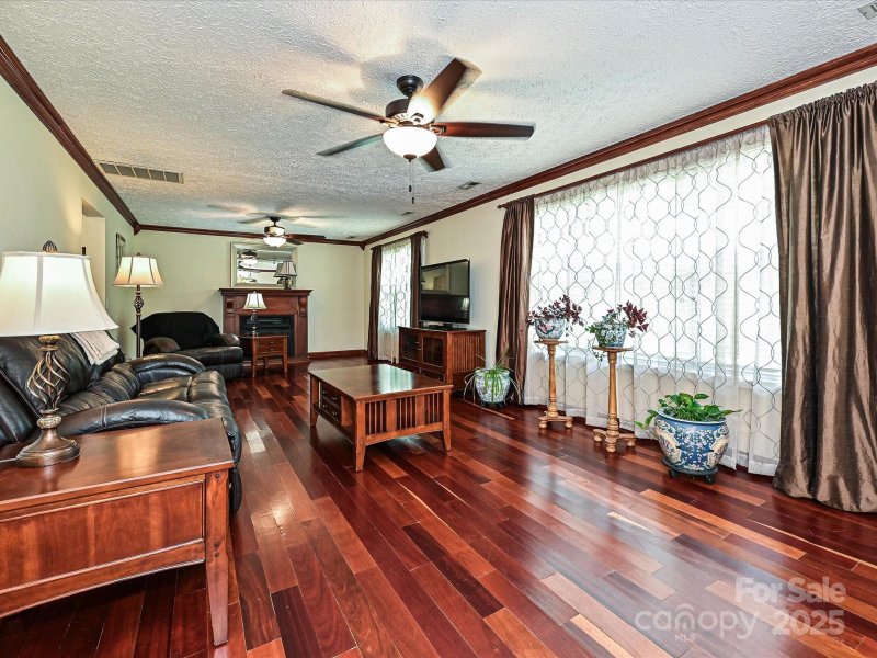 Property image 5 of 323 Swamp Fox Drive in Foxwood, Fort Mill, SC 29715