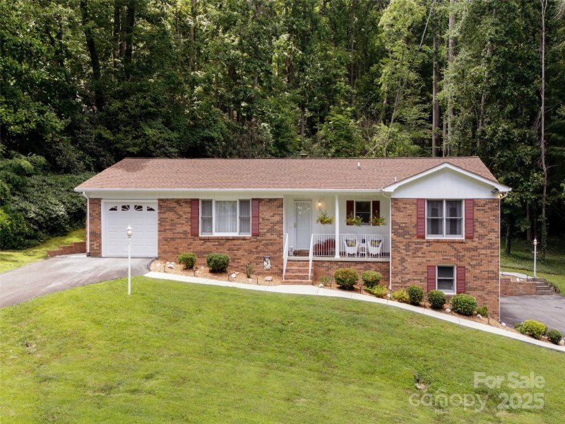 Property image 2 of 149 Long John Drive in Long John Mt Estates, Hendersonville, NC 28791