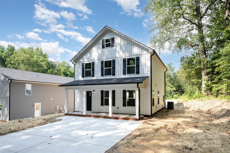 Property image 3 of 562 Westover Avenue in Westover, Kannapolis, NC 28081
