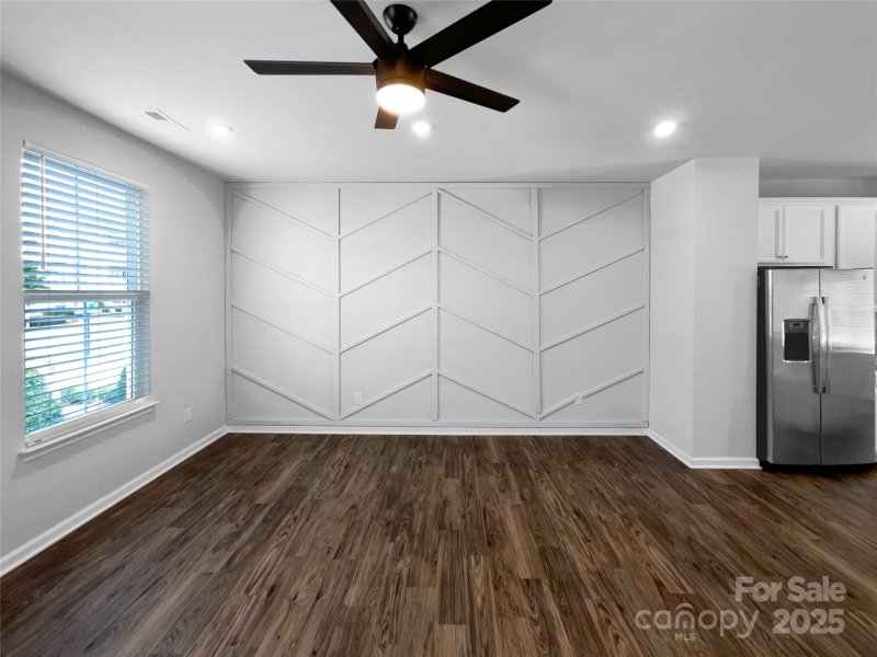 Property image 3 of 10632 Overlook Mountain Drive in Riverbend Towns, Charlotte, NC 28216