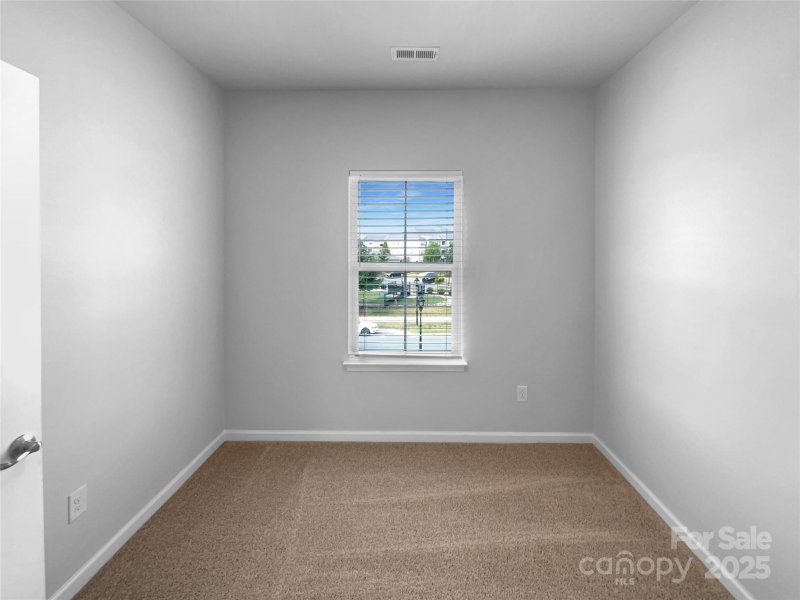 Property image 5 of 10632 Overlook Mountain Drive in Riverbend Towns, Charlotte, NC 28216