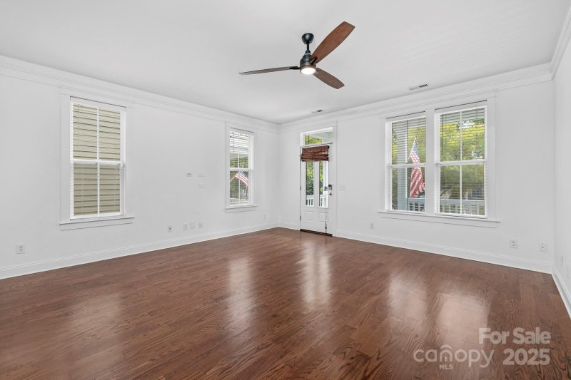 Property image 5 at 713 E 8th Street, Charlotte, NC 28202