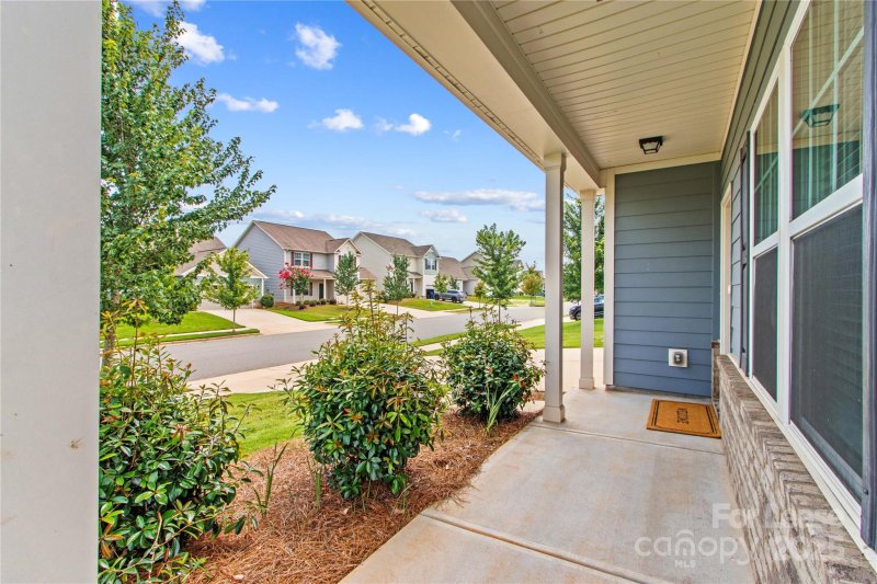 Property image 2 of 129 Canada Drive in Larkin, Statesville, NC 28677