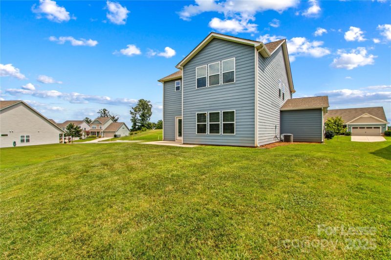 Property image 5 of 129 Canada Drive in Larkin, Statesville, NC 28677