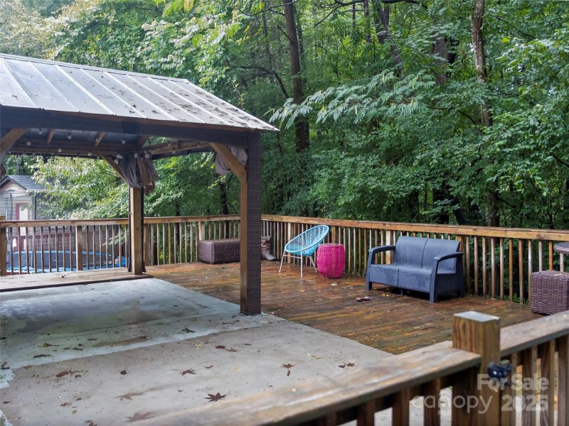 Property image 2 of 6331 Ganso Lane in Alexander Heights, Charlotte, NC 28214