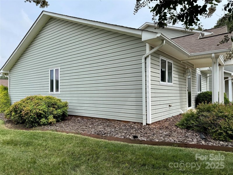 Property image 2 at 3368 White Oak Court, Claremont, NC 28610