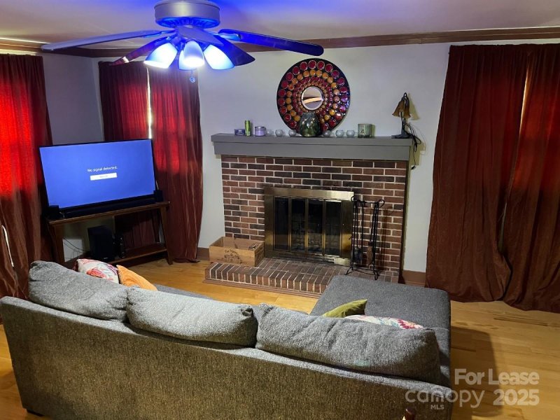 Property image 5 of 6734 Knollgate Drive in Idlewild, Charlotte, NC 28212