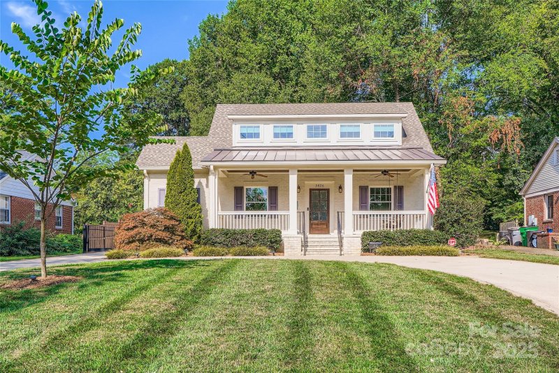 Property image 3 at 3826 Haven Drive, Charlotte, NC 28209