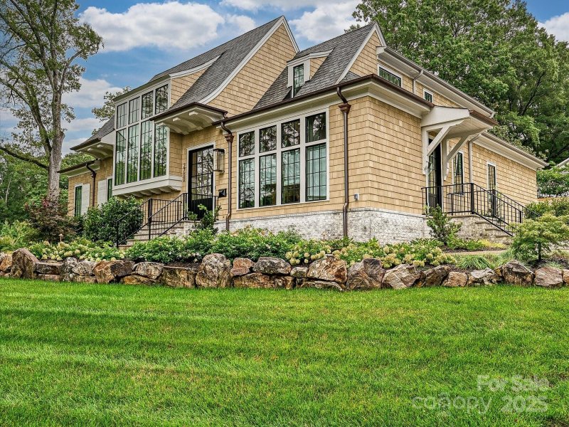 Property image 2 at 2700 Wintergreen Drive, Charlotte, NC 28211