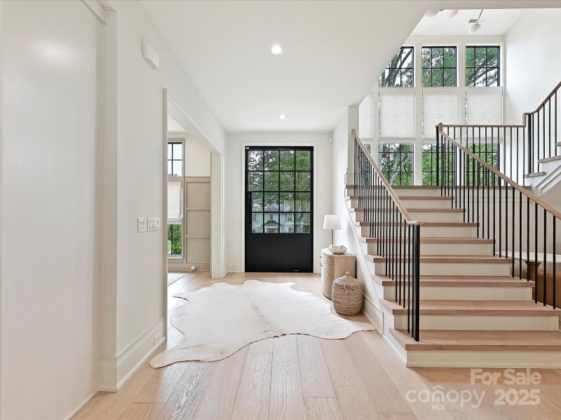 Property image 4 at 2700 Wintergreen Drive, Charlotte, NC 28211