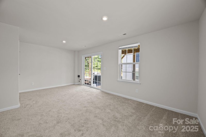 Property image 4 of 3104 Beeler Lane in Villages at Beachmont, Charlotte, NC 28208