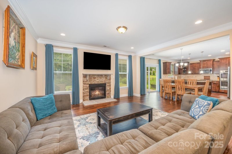 Property image 3 of 819 Coralbell Way in Lake Ridge, Tega Cay, SC 29708