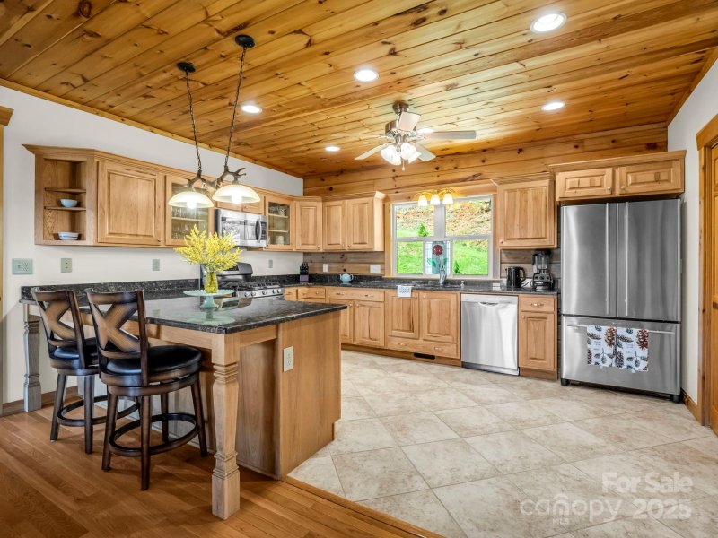 Property image 5 of 537 Summit Parkway in The Summit, Bostic, NC 28018