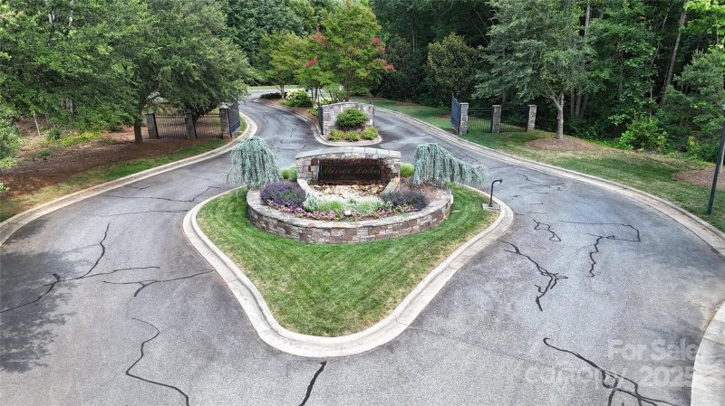 Property image 2 at 4607 Mirror Lake Drive, Catawba, NC 28609