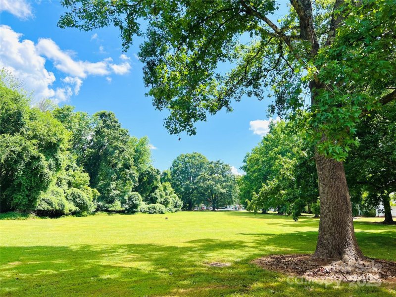 Property image 3 of 2014 Countrymens Court in Sharon Lakes, Charlotte, NC 28210