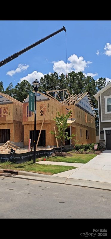Property image 2 of 308 Laura Elizabeth Lane in Arbor Chase, Clover, SC 29710
