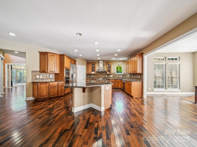 Property image 4 of 107 Wellesley Lane in Wellesley, Mooresville, NC 28115