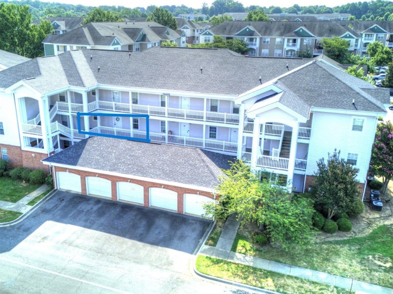 Property image 5 at 9022 Meadow Vista Road, Charlotte, NC 28213