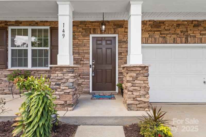 Property image 4 of 149 Wellshire Street in Oaks On Main, Mooresville, NC 28115