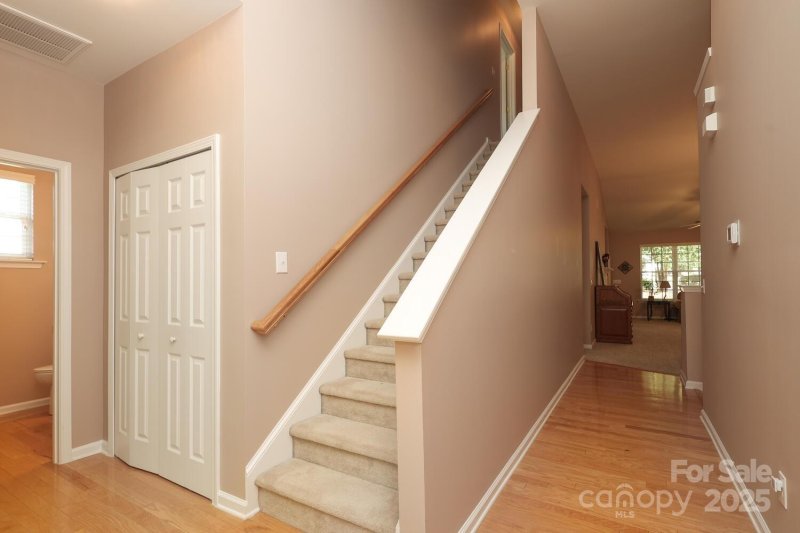 Property image 3 of 6250 Meadow Glen Lane in Rocky River Crossing, Harrisburg, NC 28075