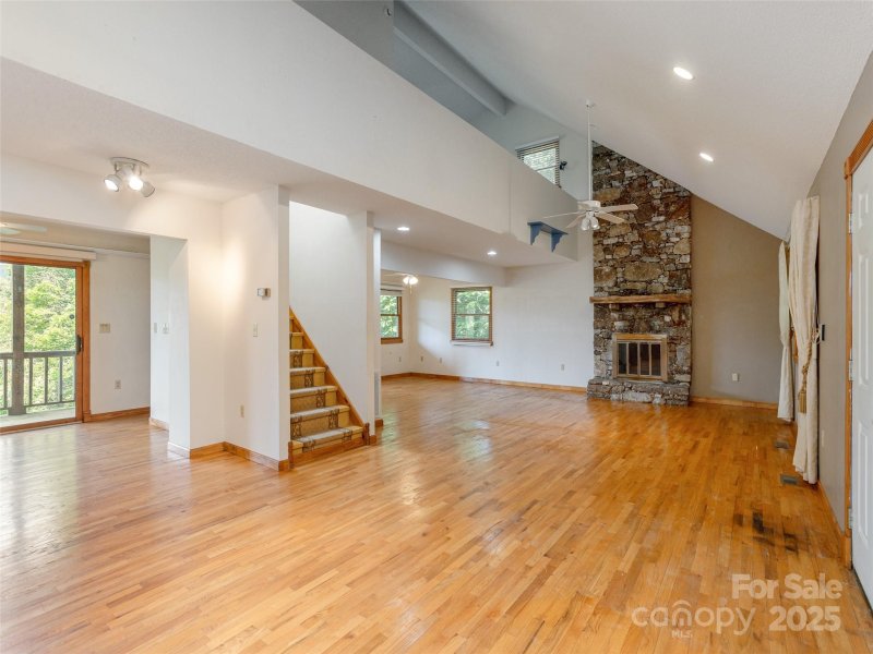 Property image 5 of 94 Marcellina Drive in Fairview Forest Estates, Fairview, NC 28730