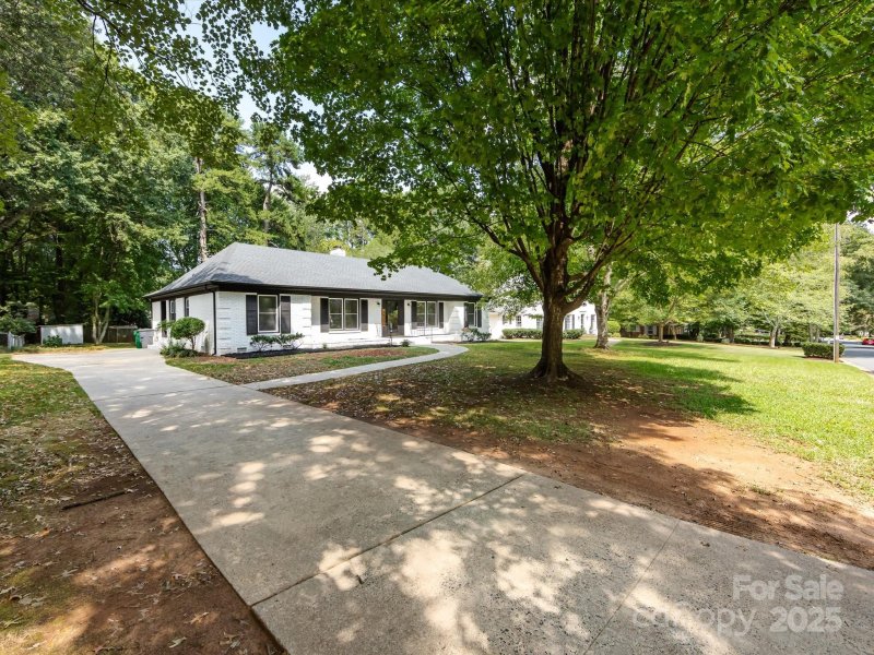 Property image 2 at 6017 Brace Road, Charlotte, NC 28211