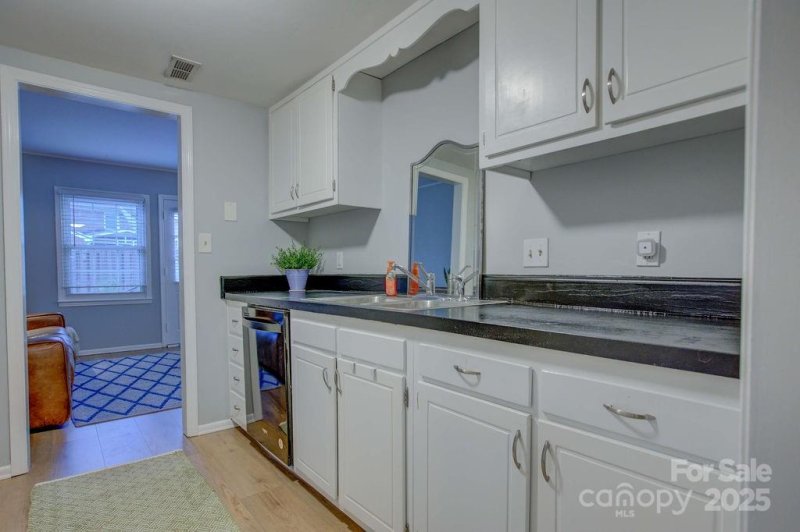 Property image 5 at 8434 Knights Bridge Road, Charlotte, NC 28210